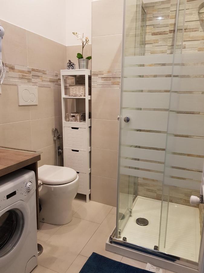 Martin Holiday Apartments Giardini Naxos Rum bild